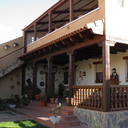 Machones y vigas de carga para porches